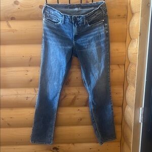 Size 14 /32 Leg Silver Jeans Suki Straight leg/Mid rise - Dark Wash